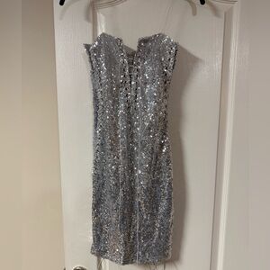 Fashion Nova Glittering Silver Dress Size L ❤️